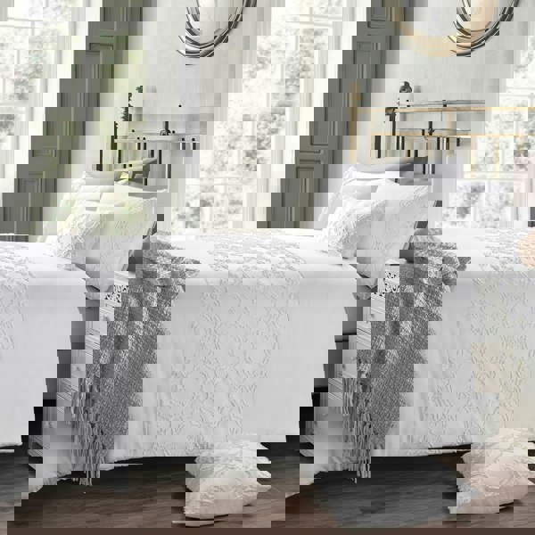 Intimates Kiera Tufted Duvet Cover & Pillowcase Set