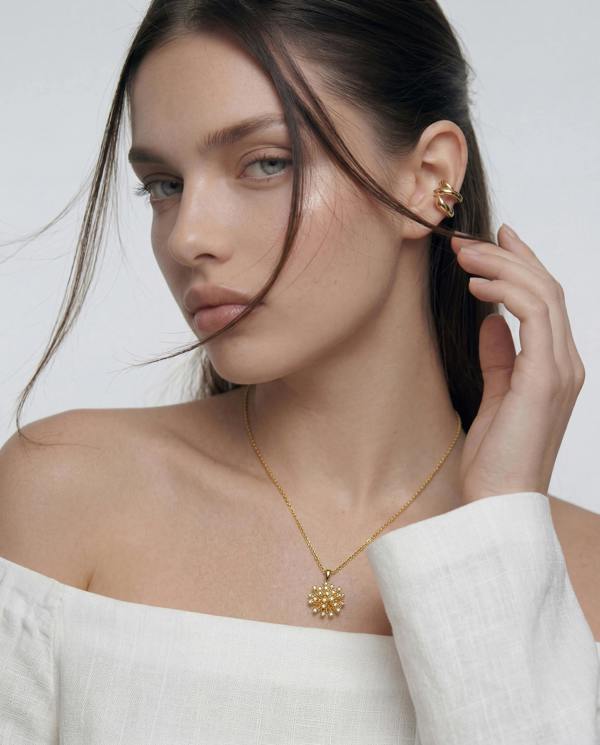 Elk & Bloom 14k Molten Gold Huggie Hoop Ear Cuff