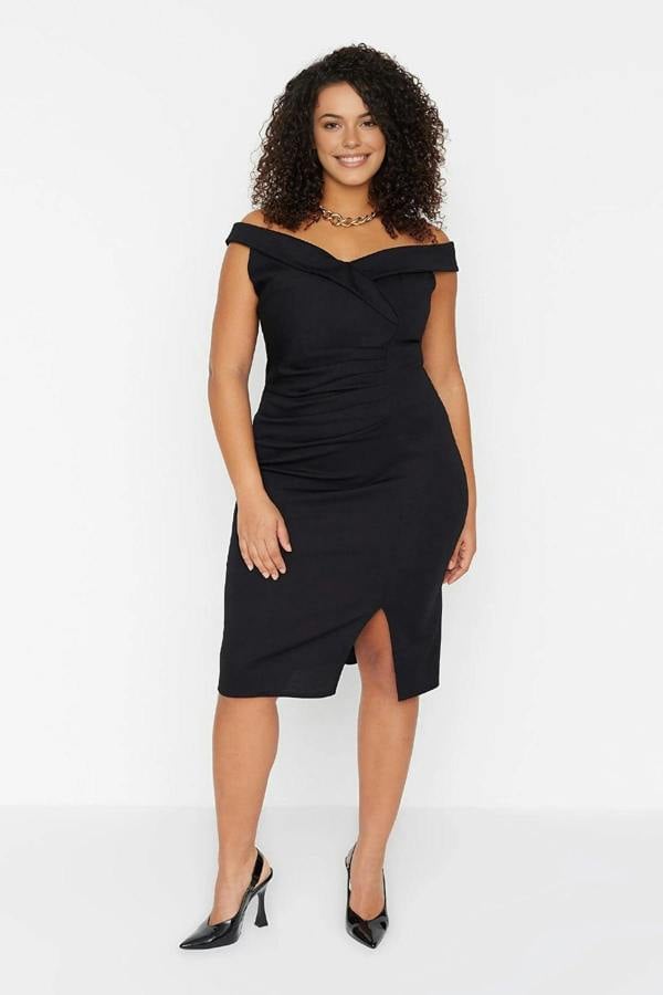 WOVCOR Body-Fitting Knitted Plus Size Dress with Gathering Detail