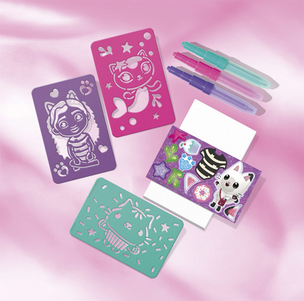 Totum Gabby's Dollhouse 2 in 1 Creativity Set - 2 in 1 Spray Pens & Charm Bracelets