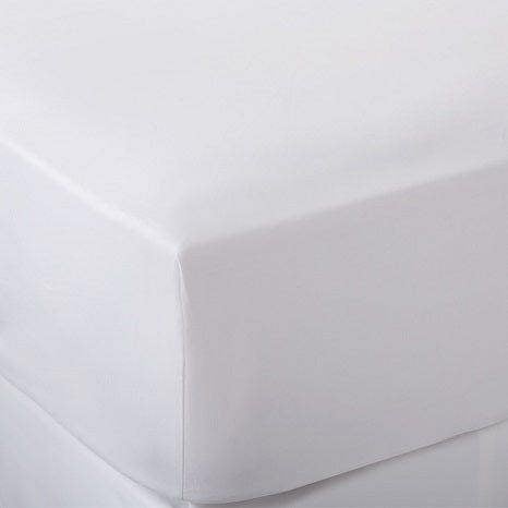 White 600 Thread Count Egyptian Cotton Bed Sets close-up detail 2 | Soak and Sleep