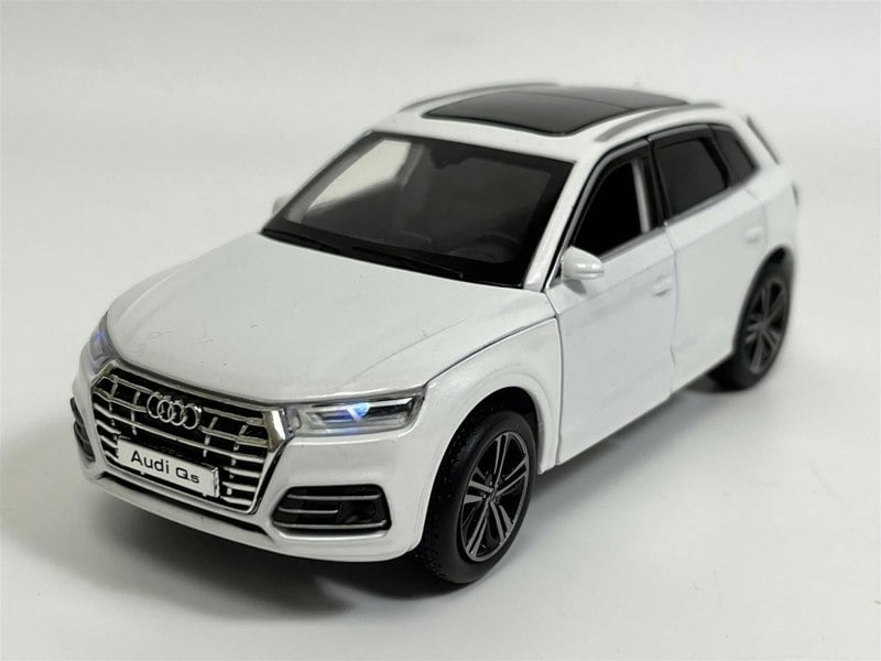 Tayumo Audi Q5 White LHD Light and Sound 1:32 Scale - 32140023