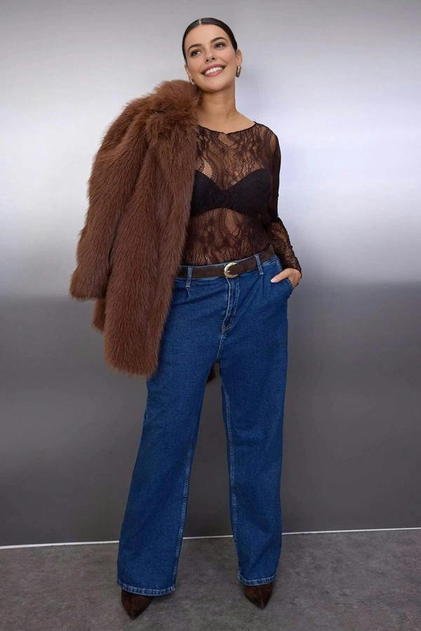WOVCOR Regular Fit Boat Neck Lace Knit Plus Size Blouse