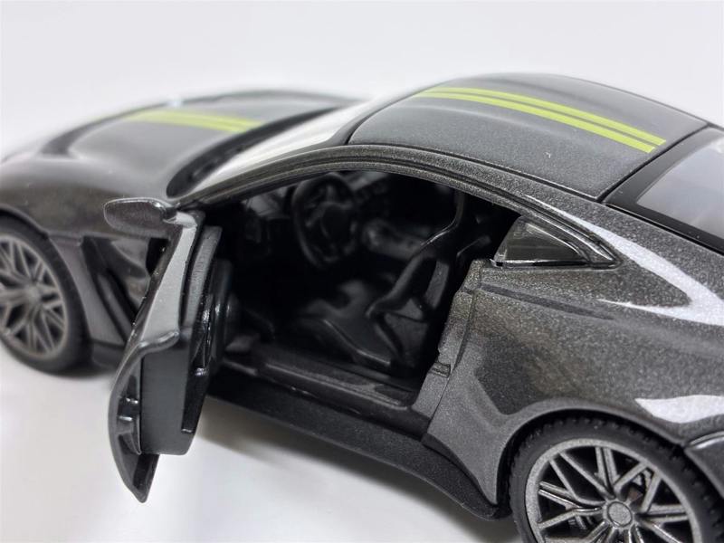 MCSlots Aston Martin V12 Grey 1:43 Scale CMJ Diecast DC143AMV12GY