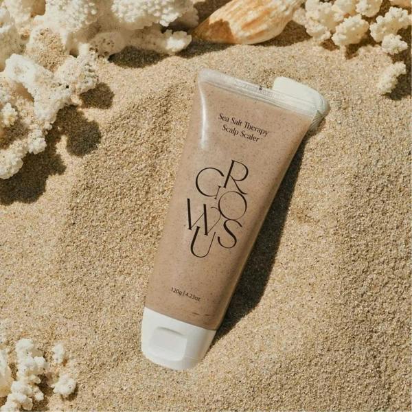 Grainy, self-heating sea salt texture of GROWUS Scalp Scaler – Foaming exfoliating scrub that dissolves completely for a refreshed scalp at Atelier De Glow UK.