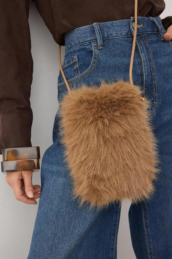 WOVCOR Faux Fur Crossbody Women's Shoulder and Phone Bag