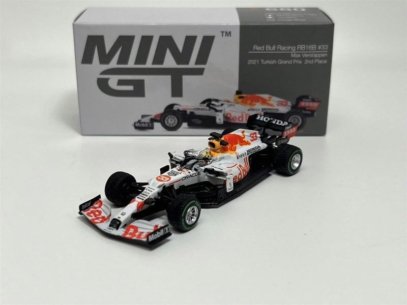 Mini GT Red Bull RB16B #33 Max Verstappen Turkish GP 2021 1:64 Mini GT MGT00680L