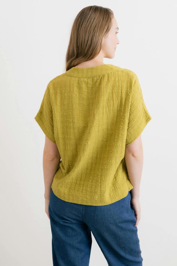 Lily & Me Orchard Textured Seersucker Shell Top Lime