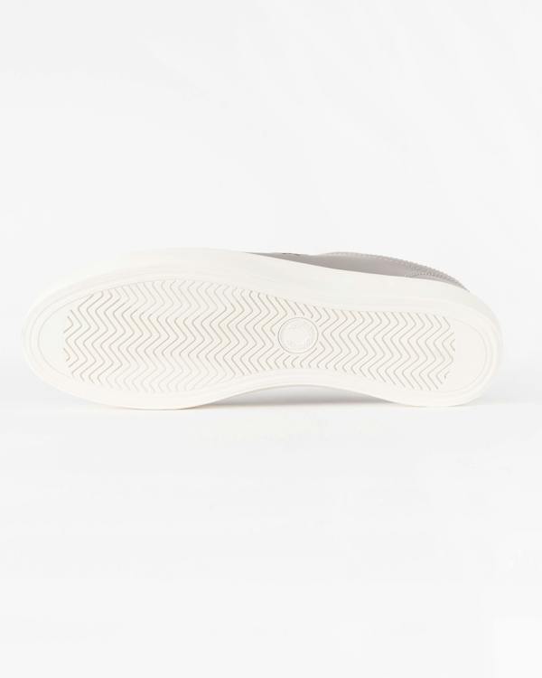 Fred Perry Mens Baseline Leather Trainers - Cloudburst 119 | CHO | Designer Mens Trainers
