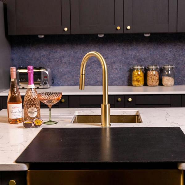 Flode Runda | Kitchen Sink Mixer with Pull out Spray | Brushed Brass | Square Head