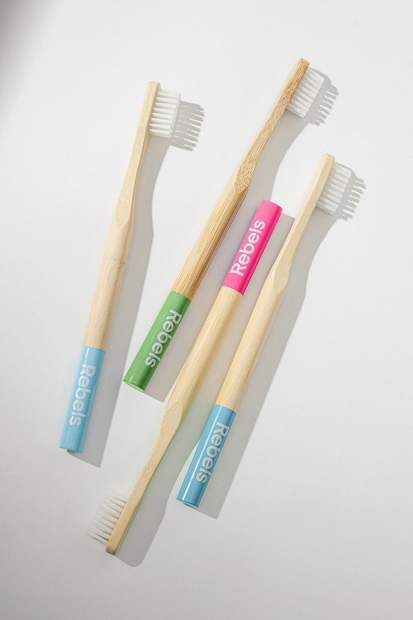 4 bamboo toothbrushes