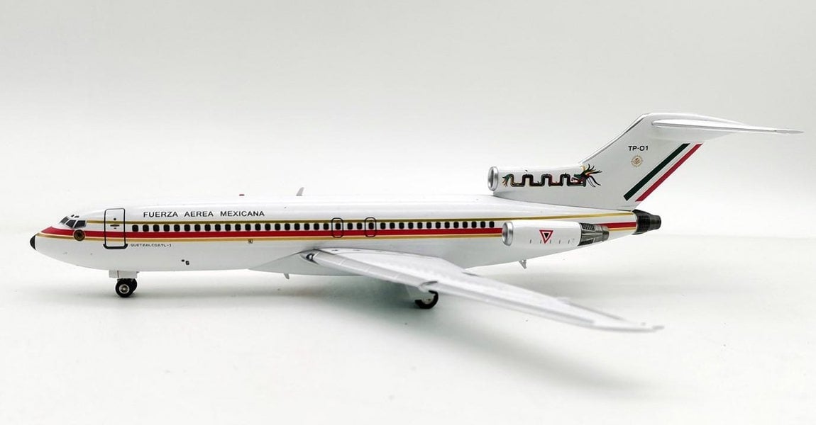 MCSlots TP-01 Mexico Air Force 727-100 With Stand 1:200 Inflight200 IF721MEXTP01