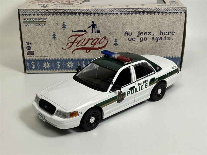 Greenlight Fargo 2006 Ford Crown Victora 1:24 Scale Greenlight 84153