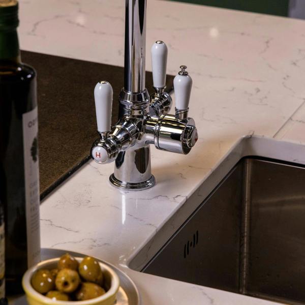 Flode korsa | Traditional Cruciform Style 3 in 1 Instant Boiling Tap | White Ceramic Levers | Polished Chrome Finish