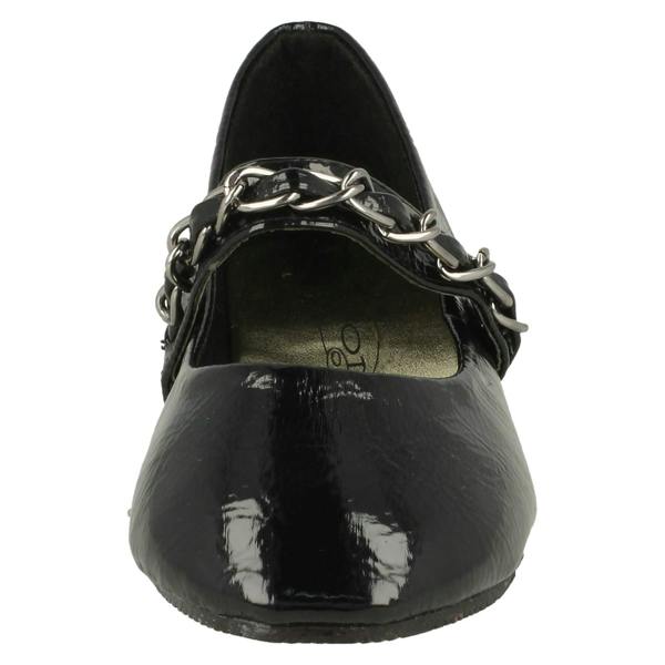 Spot On Girls Cutie Flat Shoe With Bar Chain H2198