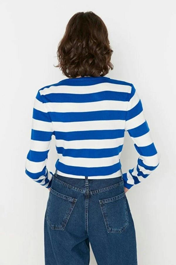 WOVCOR Crop Striped Knit Sweater