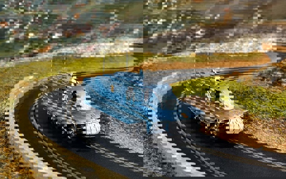 Scalextric Spectrum Pursuit Vehicle SPV Captain Scarlett 1:32 Scale Scalextric C4605