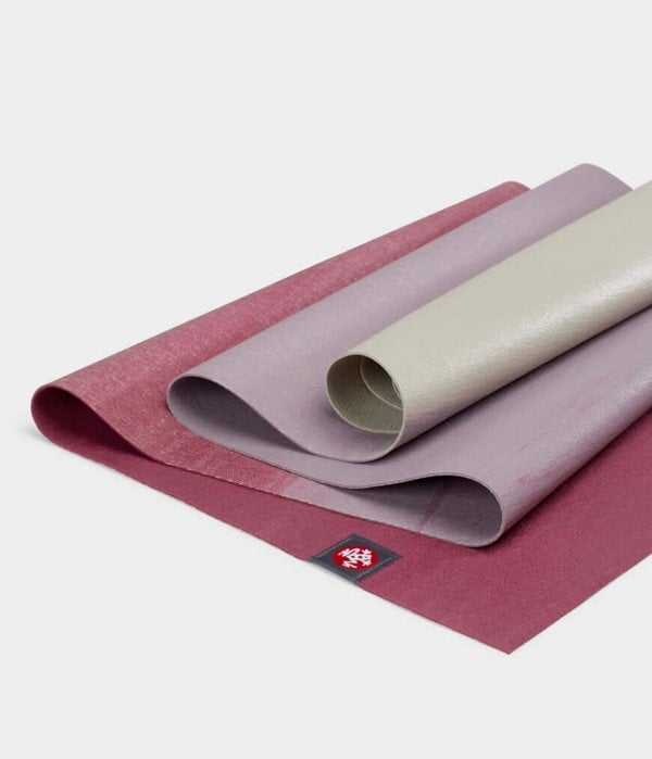 Manduka SuperLite Yoga Mat - Elderberry Dip 4