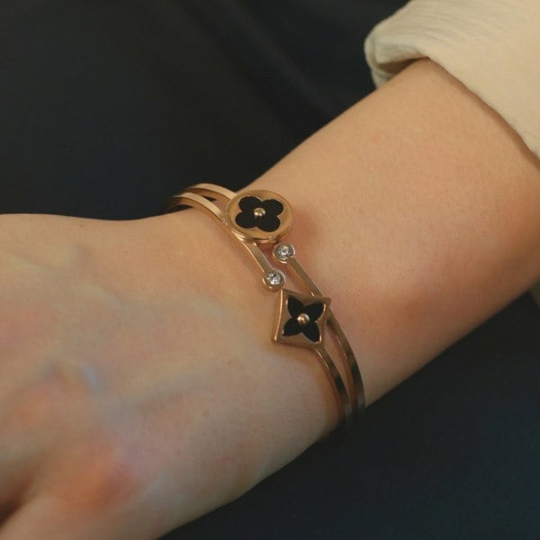 The Colourful Aura Rose Gold Clover Leaf Zircon Floral Irish Design Wrist Bangle Bracelet