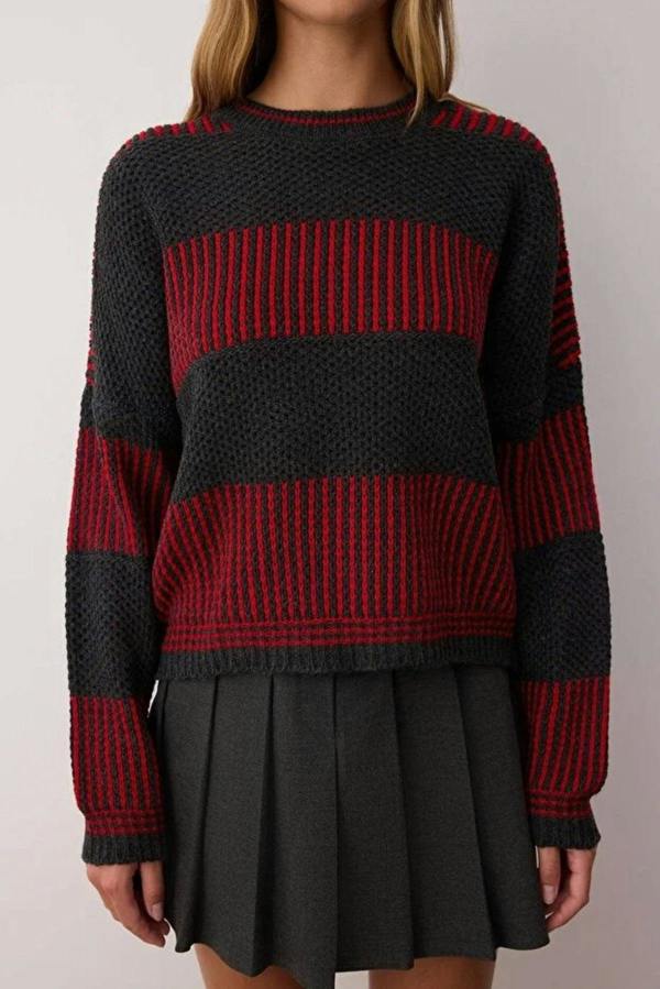 WOVCOR Wide Cut Striped Knit Sweater