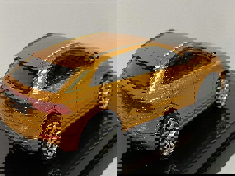 audi rs q8 rhd dragan orange 1:64 scale paragon 65173r new