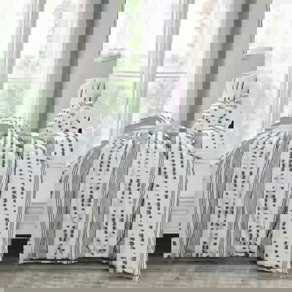 Intimates Arlo Tufted White Duvet Cover & Pillowcase Set