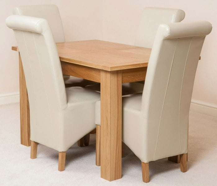 That's Furniture Hampton Small Oak Extending Dining Table with Montana Leather Chairs