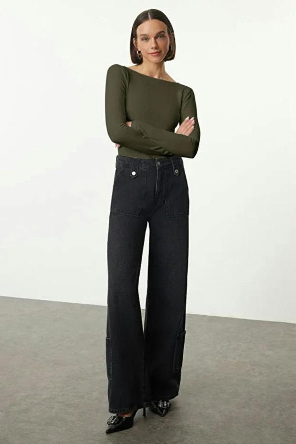 Hoxton Gal Cotton Stretch Fitted Knit Blouse with Open Back Detail