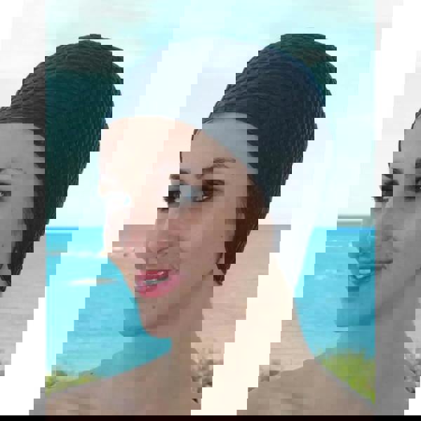 Fashy Bubble Swim Cap: black mesh with elastic for comfort and water resistance