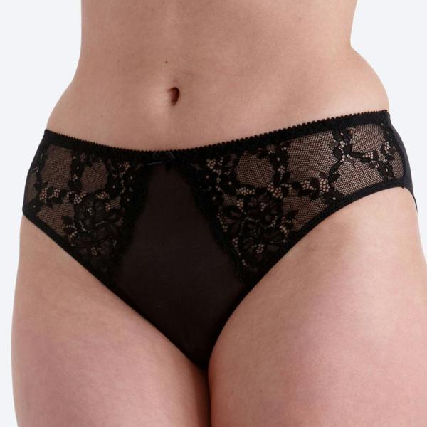 Little Women Dominique Brief