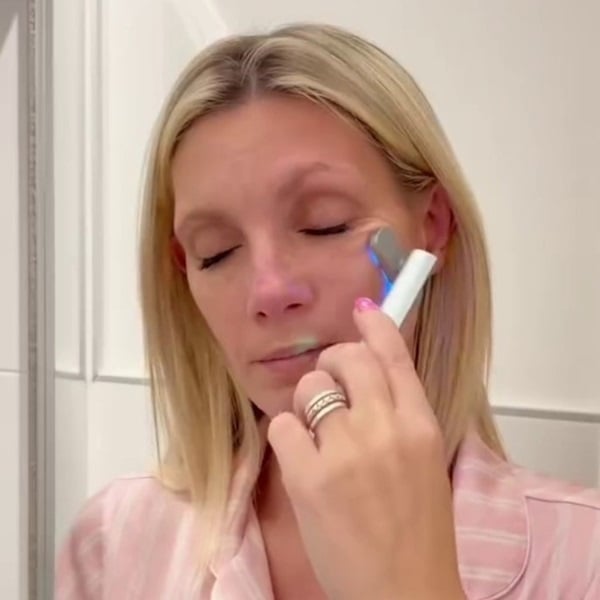 Beautaholics GloLift Mini - LED Facial Contouring Wand