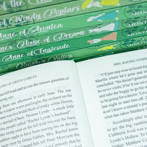 Anne of Green Gables Complete 8 Books Deluxe Hardback Collection – Classic Literature Collection