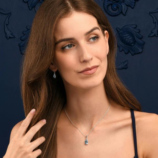 namana 925 Sterling Silver Oval Shaped Blue Topaz Pendant Necklace