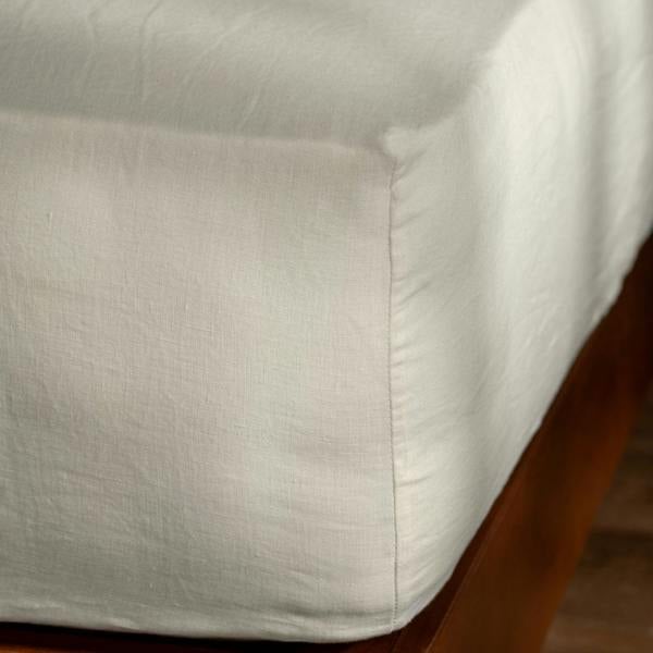Soak&Sleep Chalky White French Linen Bed Set