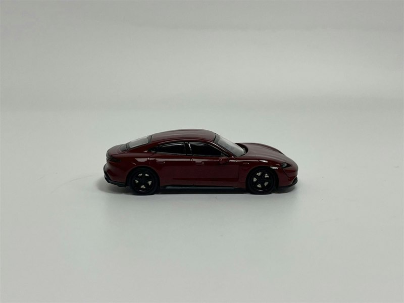 Minichamps Porsche Taycan Turbo S 2019 Dark Red 1:87 Minichamps 870068404