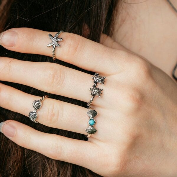 The Colourful Aura 4 Piece Stackable Bohemian Starfish Turtle Beach Midi Retro Rings