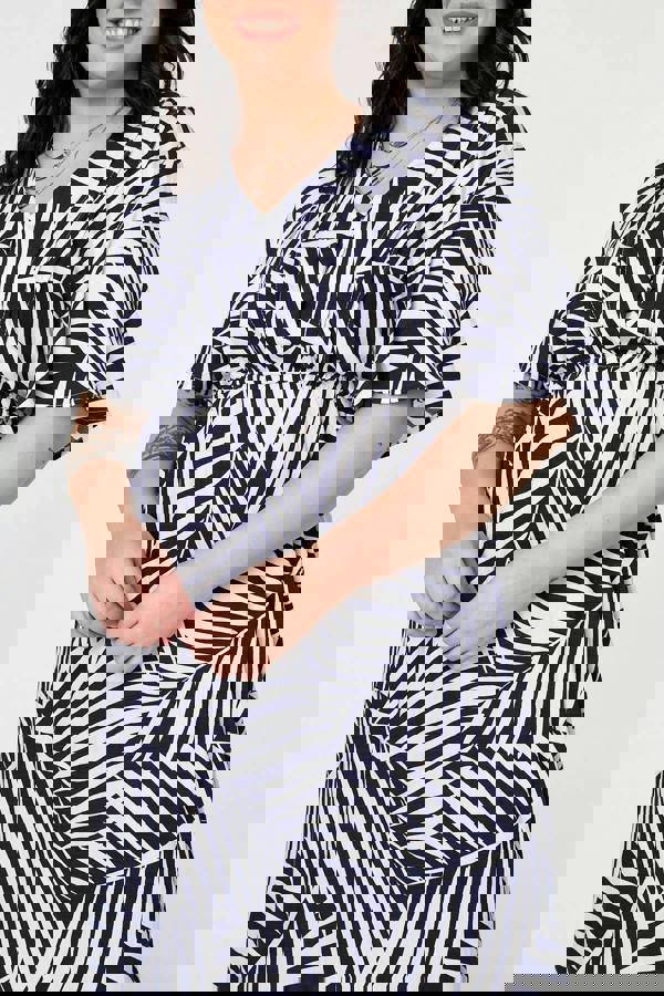 Navy | Curve Leaf Print Short Sleeve Midi Dress