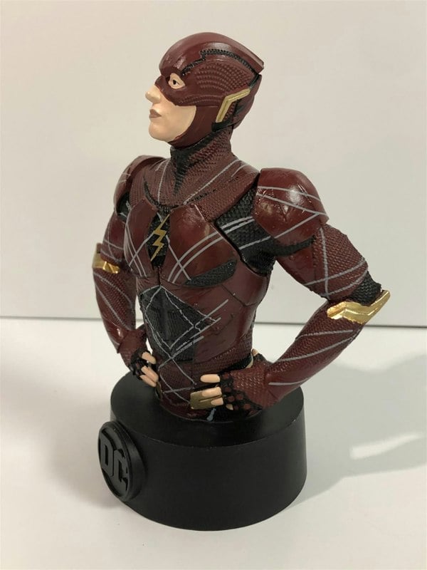 the flash #18 1:16 scale bust universe collection eaglemoss