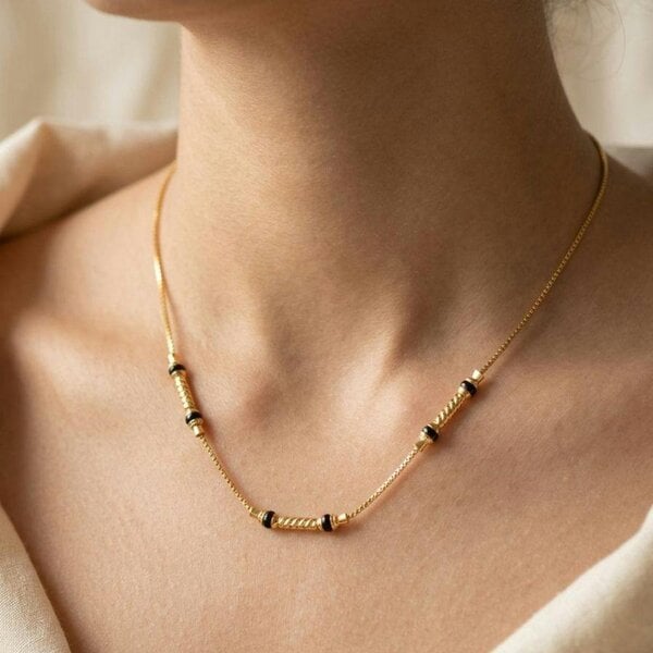 The Colourful Aura Black Bead Gold Chain Necklace | 18ct Gold Plated