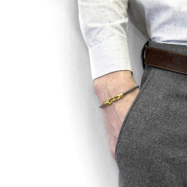 Anchor & Crew Shadow Grey Talbot 9ct Yellow Gold and Stingray Leather Bracelet