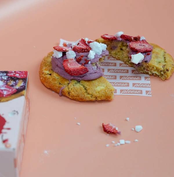 Pleese Eton Mess Cookie