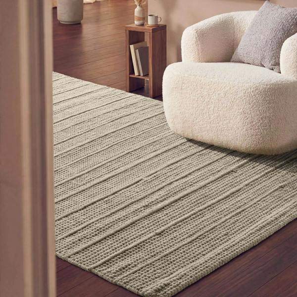 Camden Wool Parker Rug Natural White, hand-woven, ideal for every room.