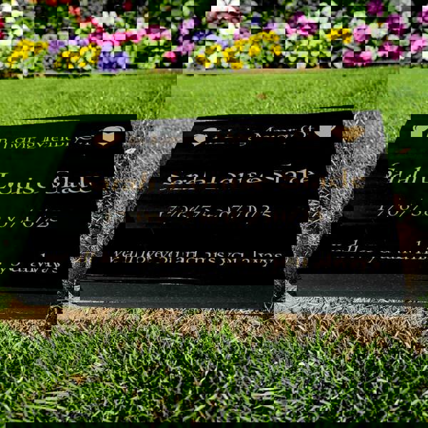 Memorials Direct Granite Memorial Tablet with Heart Design, Free Personalised Gold Engraving, Polished Black Granite