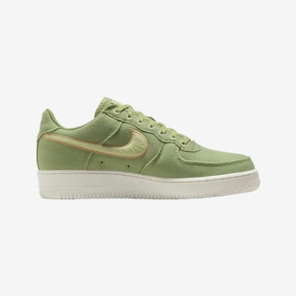Nike HV1204-300 Sneakers   in  Green