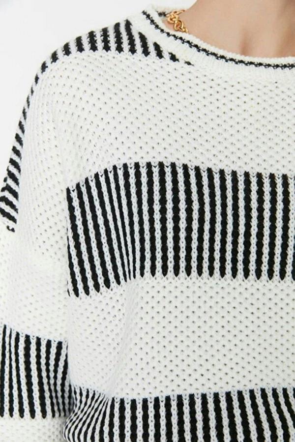 WOVCOR Wide Cut Striped Knit Sweater