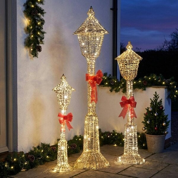 Garden Greatness Glittering Gold Christmas Lamp Post Light