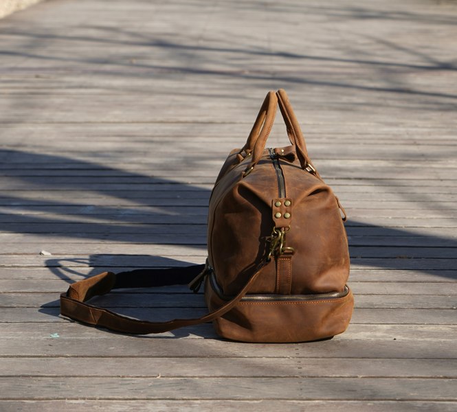 Touribag Leather Weekend Bag With Suit Compartment - Brown