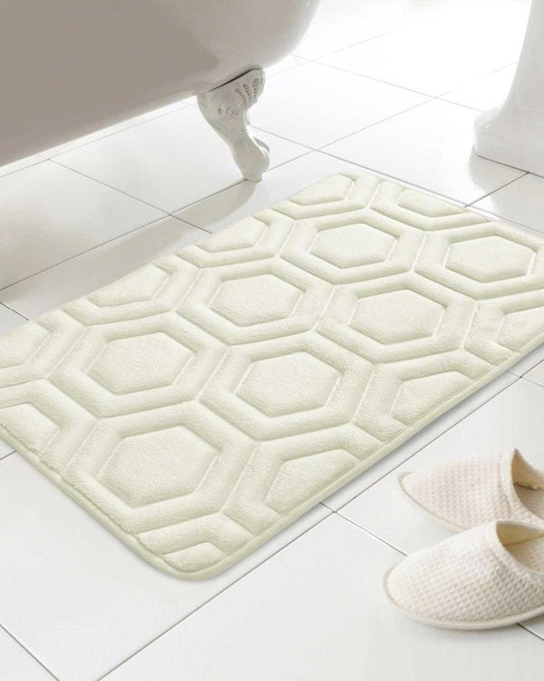 Country Club Geo Design Cream Bath Mat
