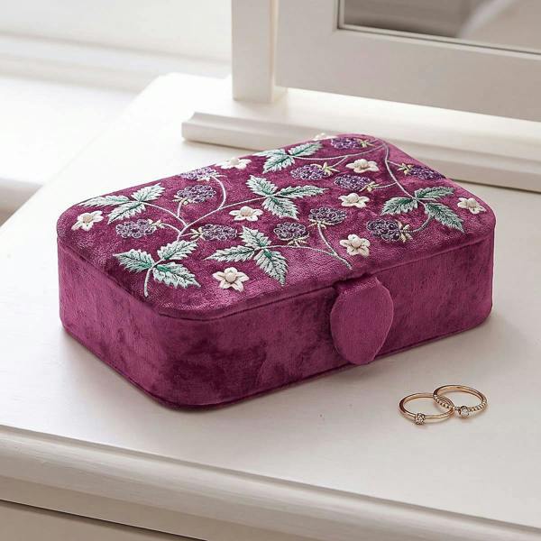 Pia Beyond the Brambles Plum Velvet Jewellery Box