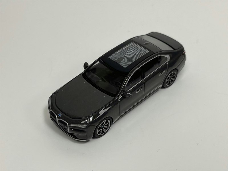 Mini GT BMW i7 xDrive60 Dravit Grey RHD 1:64 Mini GT MGT00818R